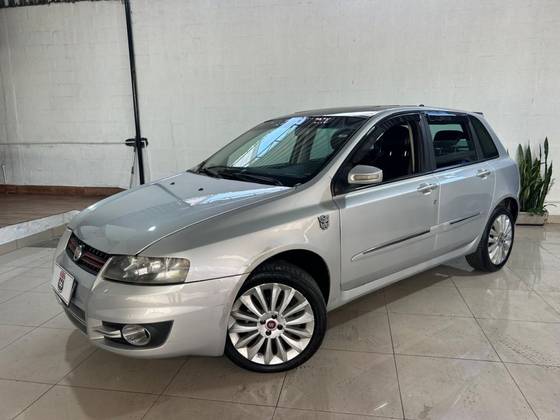 FIAT STILO 1.8 MPI SPORTING 8V FLEX 4P AUTOMATIZADO FIAT STILO 1.8 MPI SPORTING 8V FLEX 4P AUTOMATIZADO